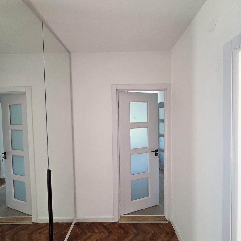 Na prodaju odlican trosoban stan od 64 m² na Bulevaru oslobođenja —na jednoj od najtraženijih lokacija u gradu