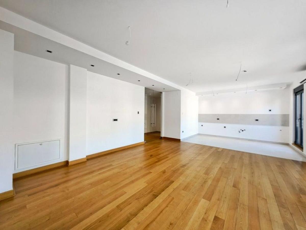 Stan Prodaja Novi Sad  240 m2