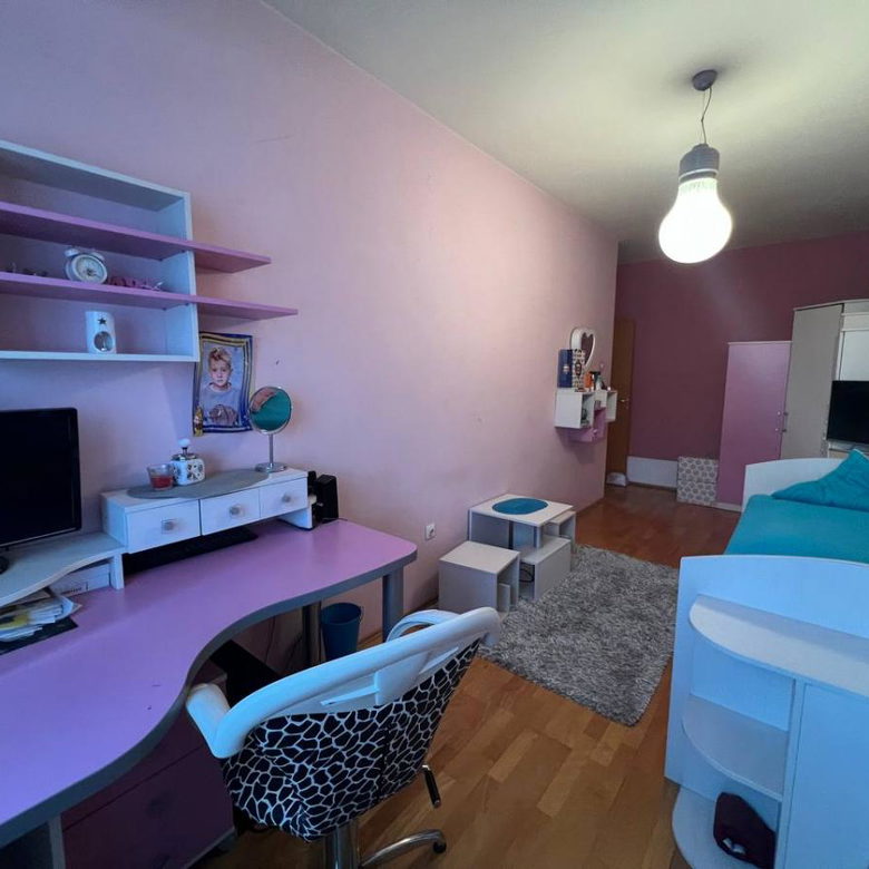 Četvorosoban stan na prodaju, Bulevar Oslobođenja, Novi Sad, 134m², 299.000 €