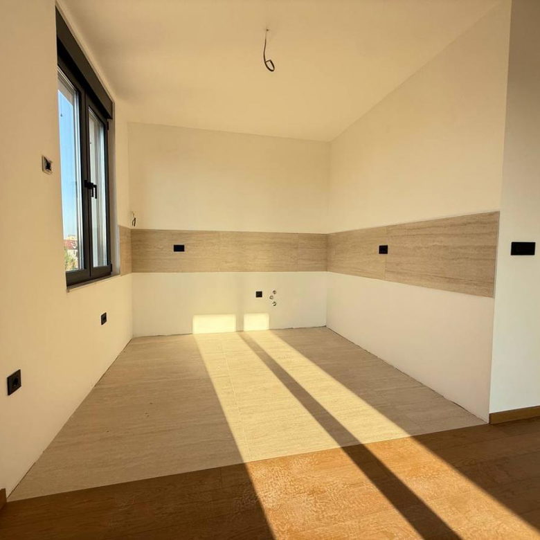 Stan Prodaja Novi Sad Bulevar Patrijarha Pavla 135 m2