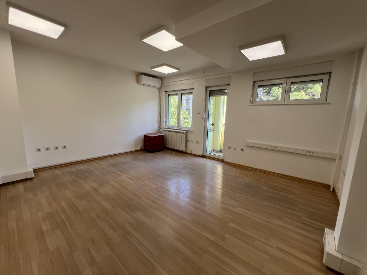 wy0xcd0dxu-img-4099 Lokal za izdavanje, Liman 1, Novi Sad, 220m², 2.420 €/mes