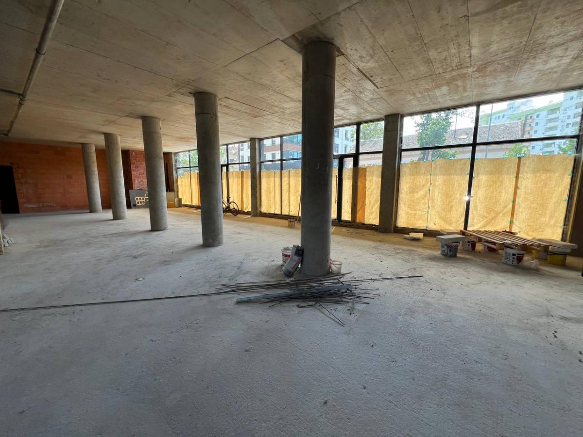 Lokal Izdavanje Novi Sad Socijalno 327 m2