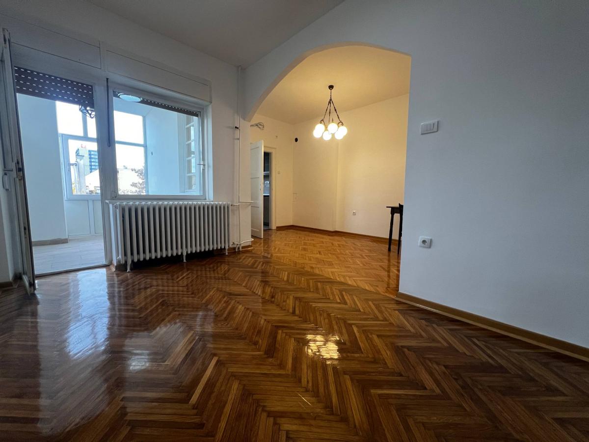 Lokal Izdavanje Novi Sad  80 m2