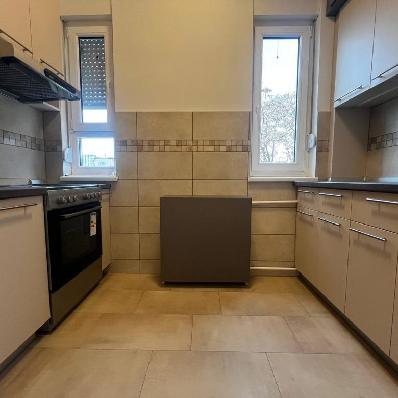 Lokal Izdavanje Novi Sad  80 m2