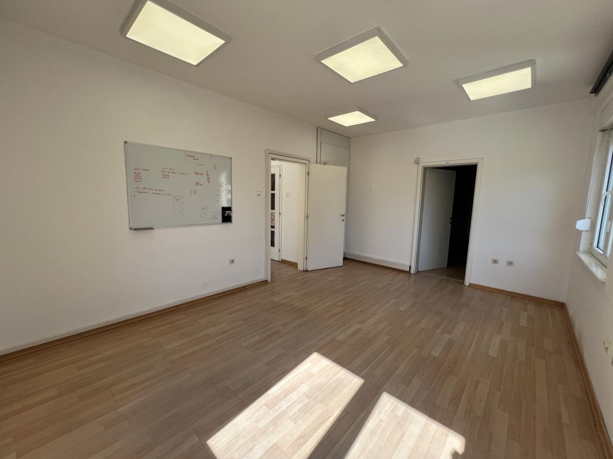 xtnakwzzz5-img-4094 Lokal za izdavanje, Liman 1, Novi Sad, 220m², 2.420 €/mes