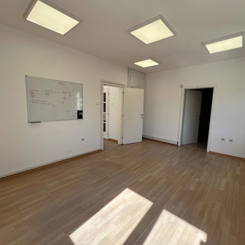 Lokal za izdavanje, Liman 1, Novi Sad, 220m², 2.420 €/mes