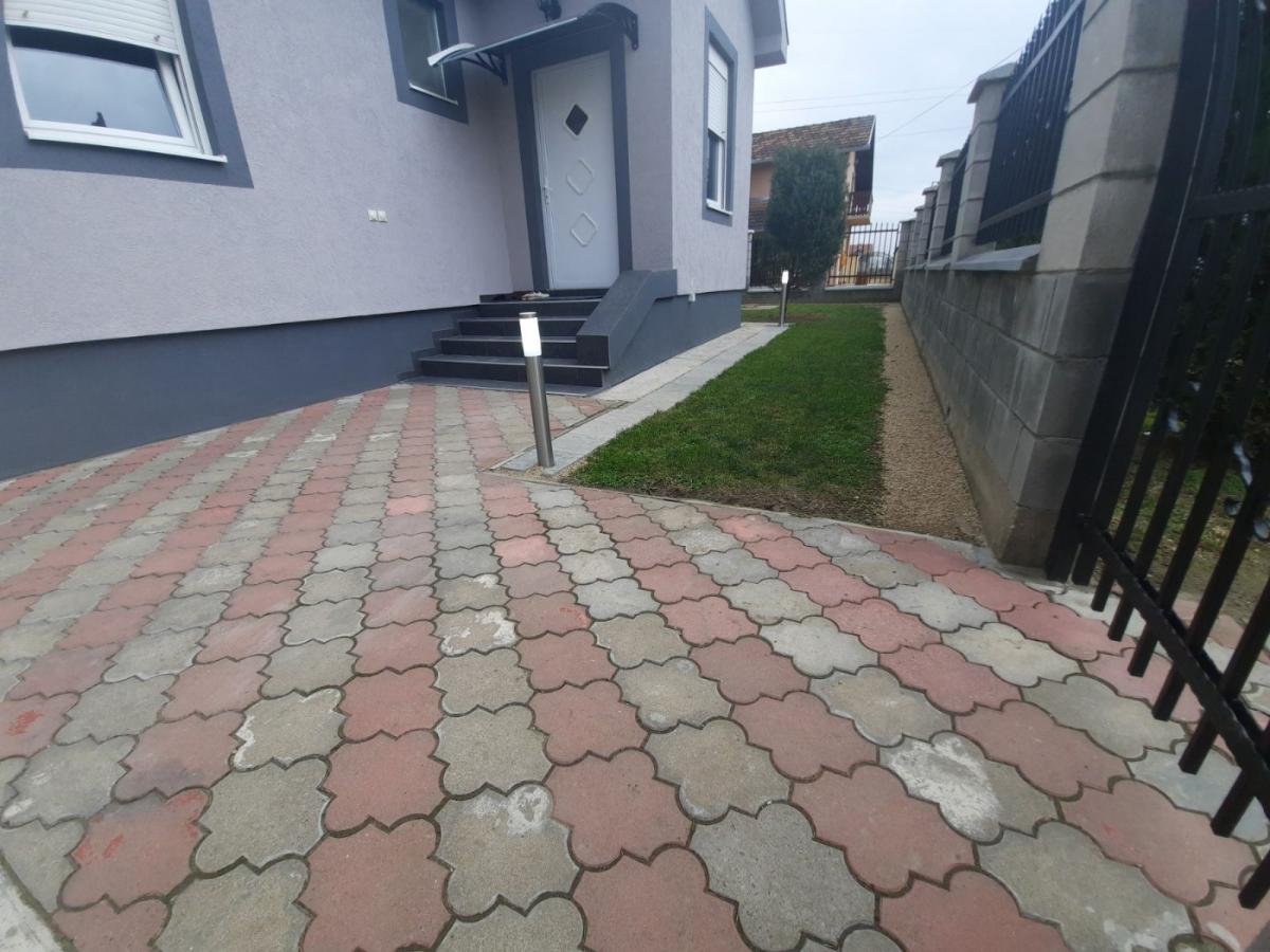 xtqz602hbq-viber-image-2024-02-01-11-01-53-578 Kuća na prodaju, Sajlovo, Novi Sad, 154m², 300.000 €