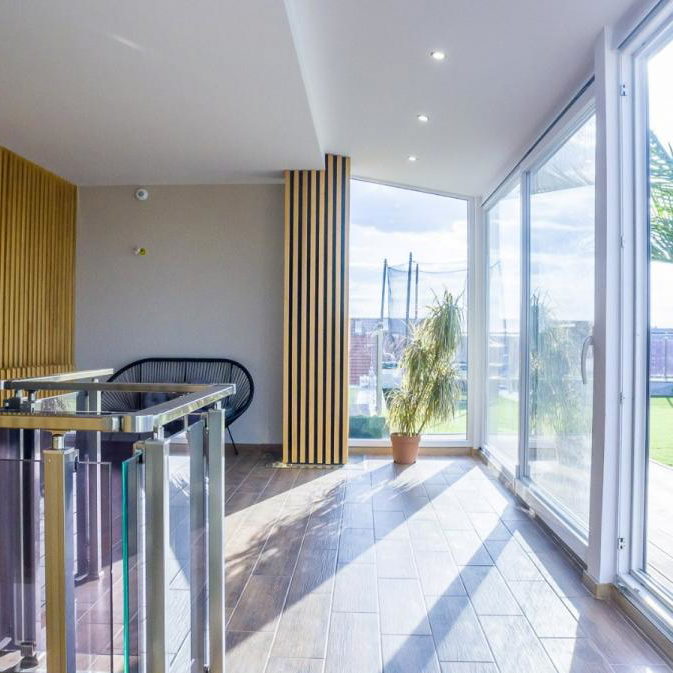 Četvorosoban stan na prodaju, Bulevar Patrijarha Pavla, Novi Sad, 113m², 4. sprat, 440.000 €