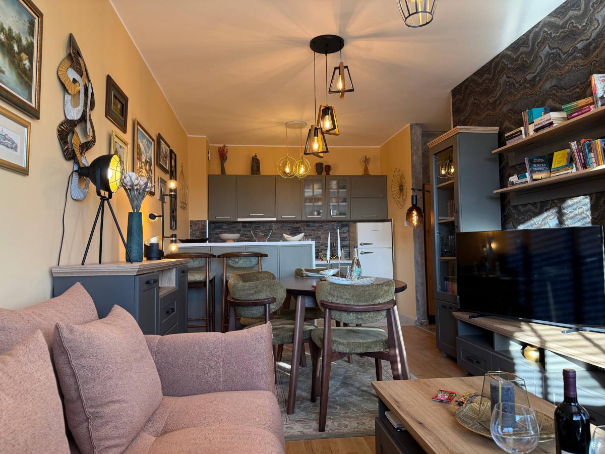 ye6twshp6y-photo-2025-12-10-15-24-22 Trosoban stan na prodaju, Bulevar Patrijarha Pavla, Novi Sad, 59m², 175.000 €