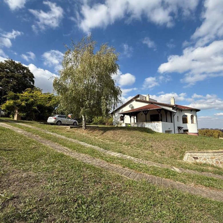 Kuća na prodaju, Bocke, Novi Sad, 204m², 450.000 €