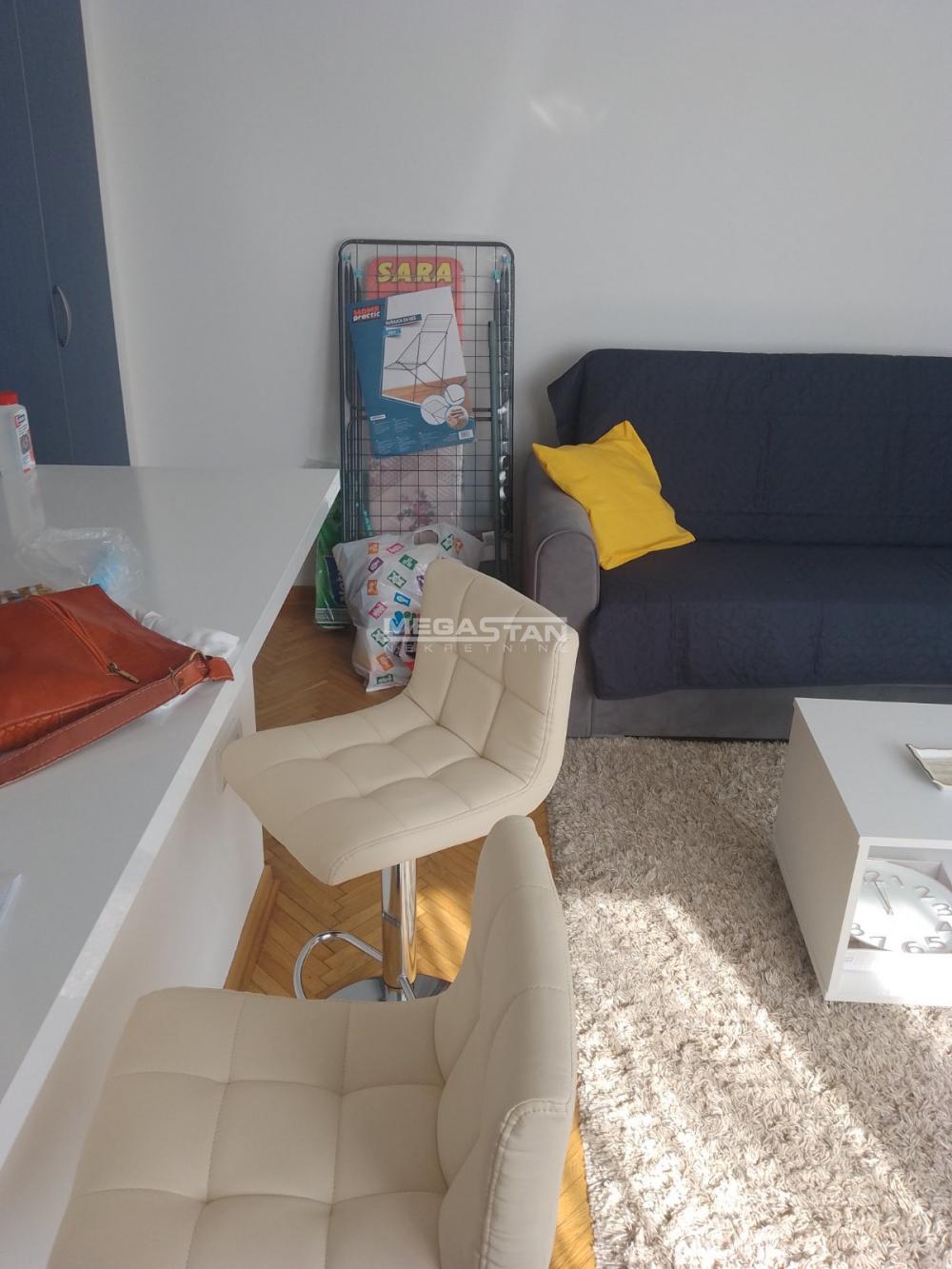 Garsonjera za izdavanje, Šumice, Beograd, 25m², 400 €/mes