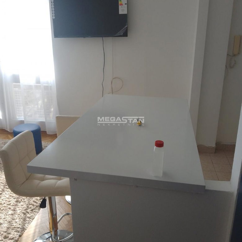 Garsonjera za izdavanje, Šumice, Beograd, 25m², 400 €/mes