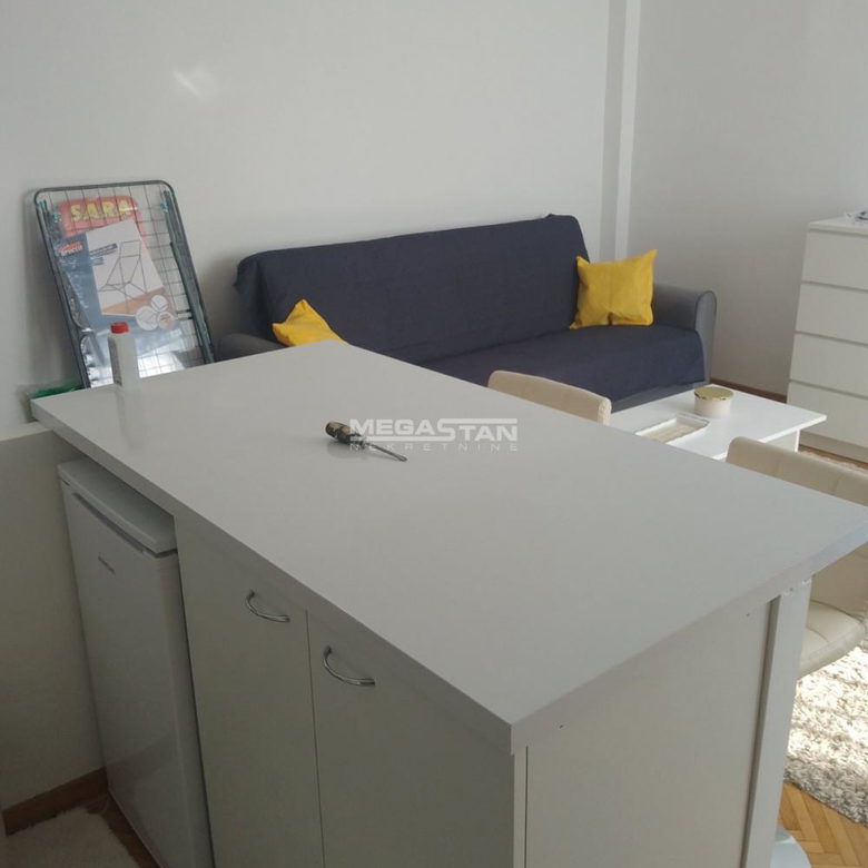 Garsonjera za izdavanje, Šumice, Beograd, 25m², 400 €/mes