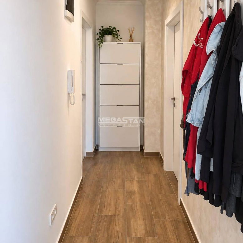 Trosoban stan na prodaju, Karaburma, Beograd, 88m², 190.000 €
