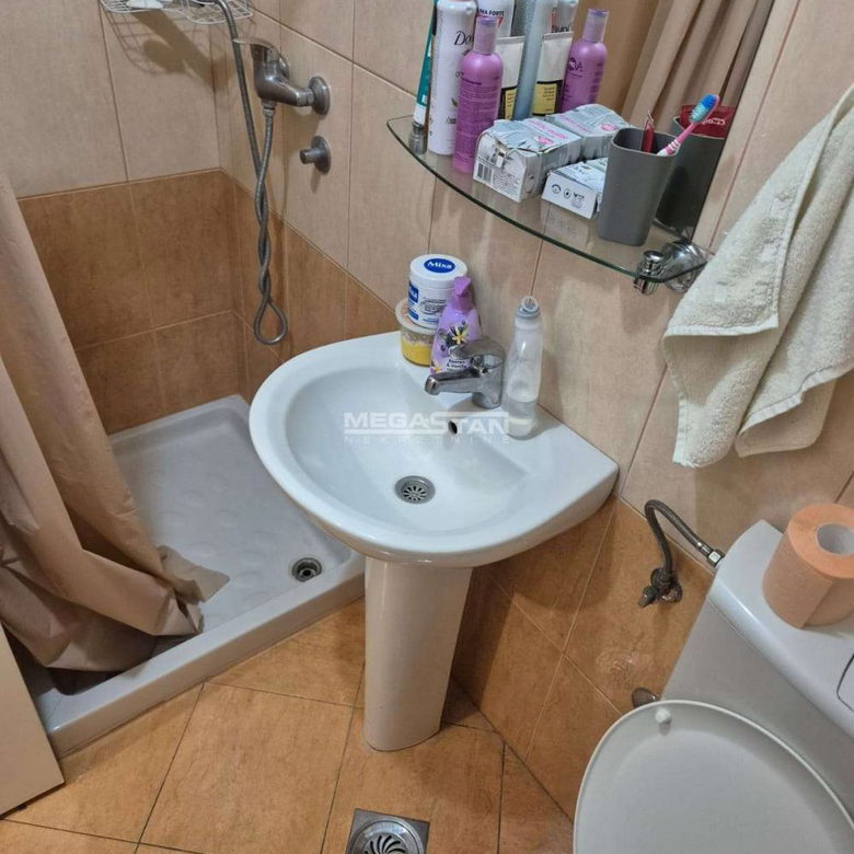 Stan Izdavanje Beograd Cvetkova Pijaca 27 m2