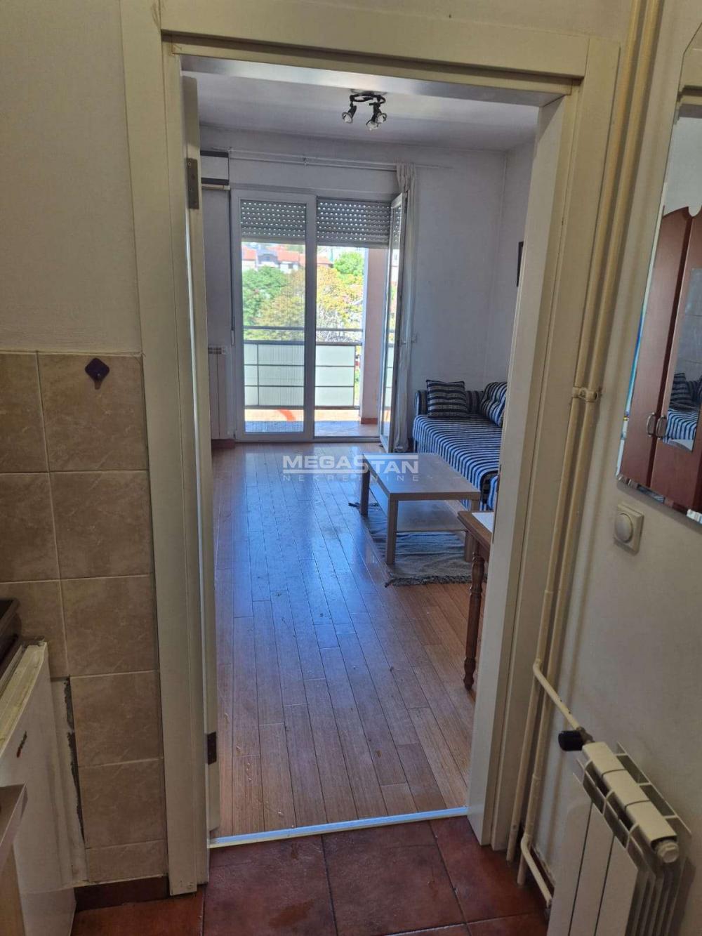 Stan Izdavanje Beograd Cvetkova Pijaca 27 m2