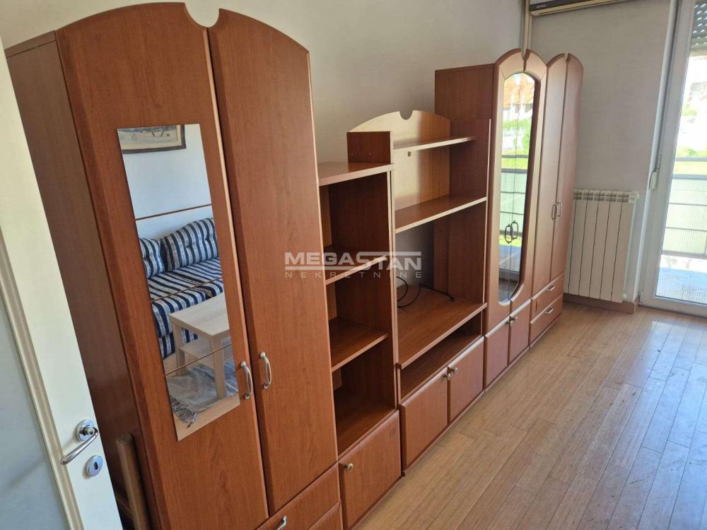 Stan Izdavanje Beograd Cvetkova Pijaca 27 m2