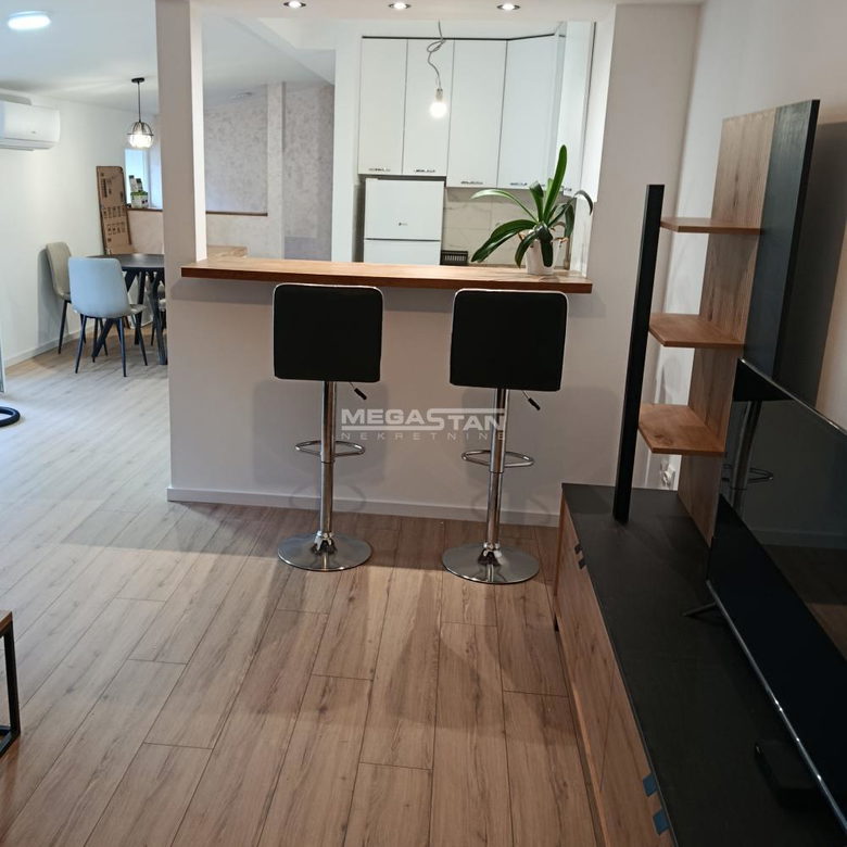 Stan Izdavanje Beograd Kalenić Pijaca 48 m2