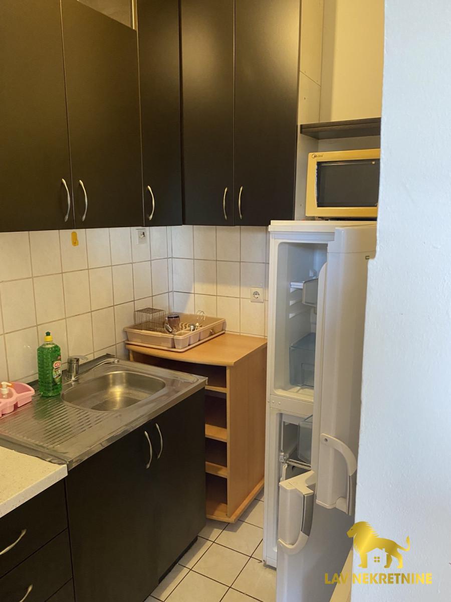 Stan Izdavanje Novi Sad Stan Izdavanje Novi Sad Železnička Stanica 30 m2