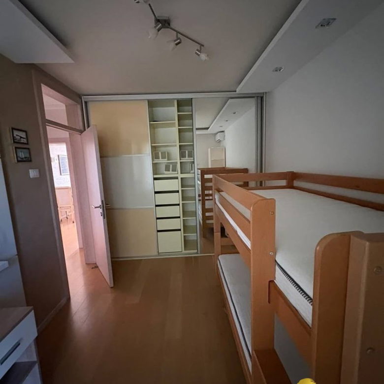 Trosoban stan za izdavanje, Centar, Novi Sad, 91m², 1.000 €/mes