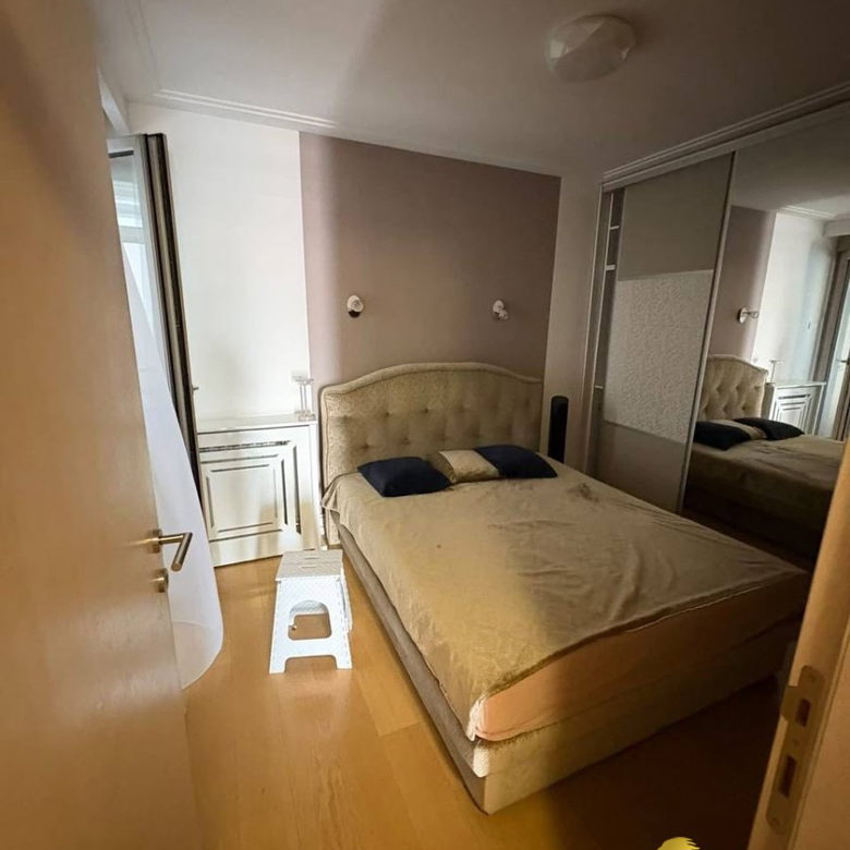 Trosoban stan za izdavanje, Centar, Novi Sad, 91m², 1.000 €/mes