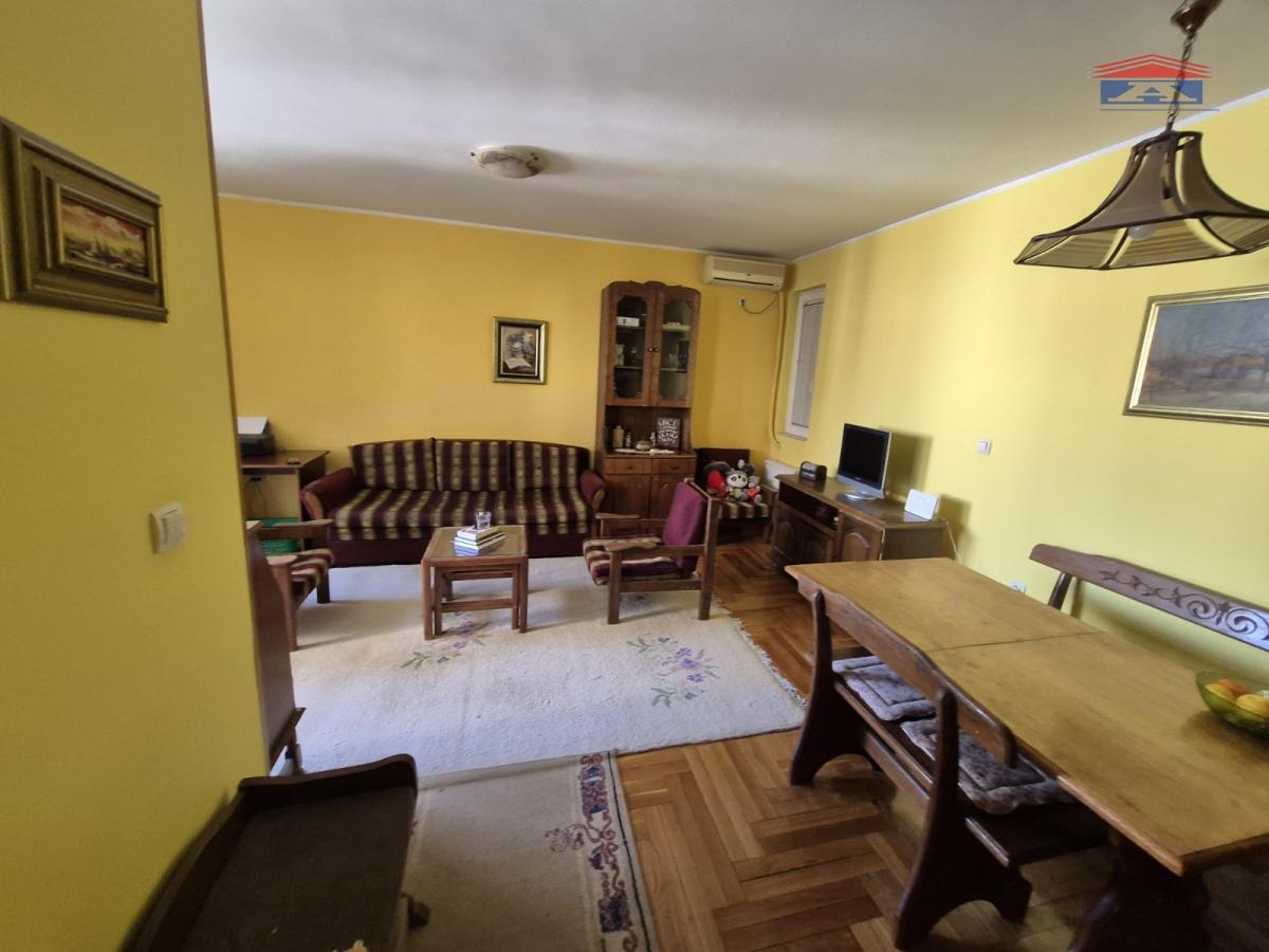 Stan Izdavanje Novi Sad  45 m2