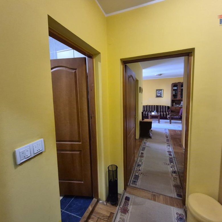 Jednoiposoban stan za izdavanje, Grbavica, Novi Sad, 45m², 400 €/mes