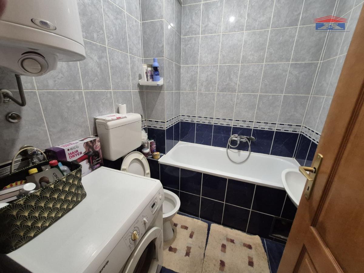 Jednoiposoban stan za izdavanje, Grbavica, Novi Sad, 45m², 400 €/mes