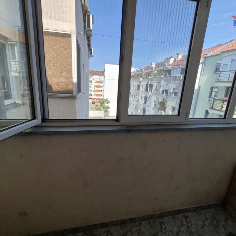 Jednoiposoban stan za izdavanje, Grbavica, Novi Sad, 45m², 400 €/mes