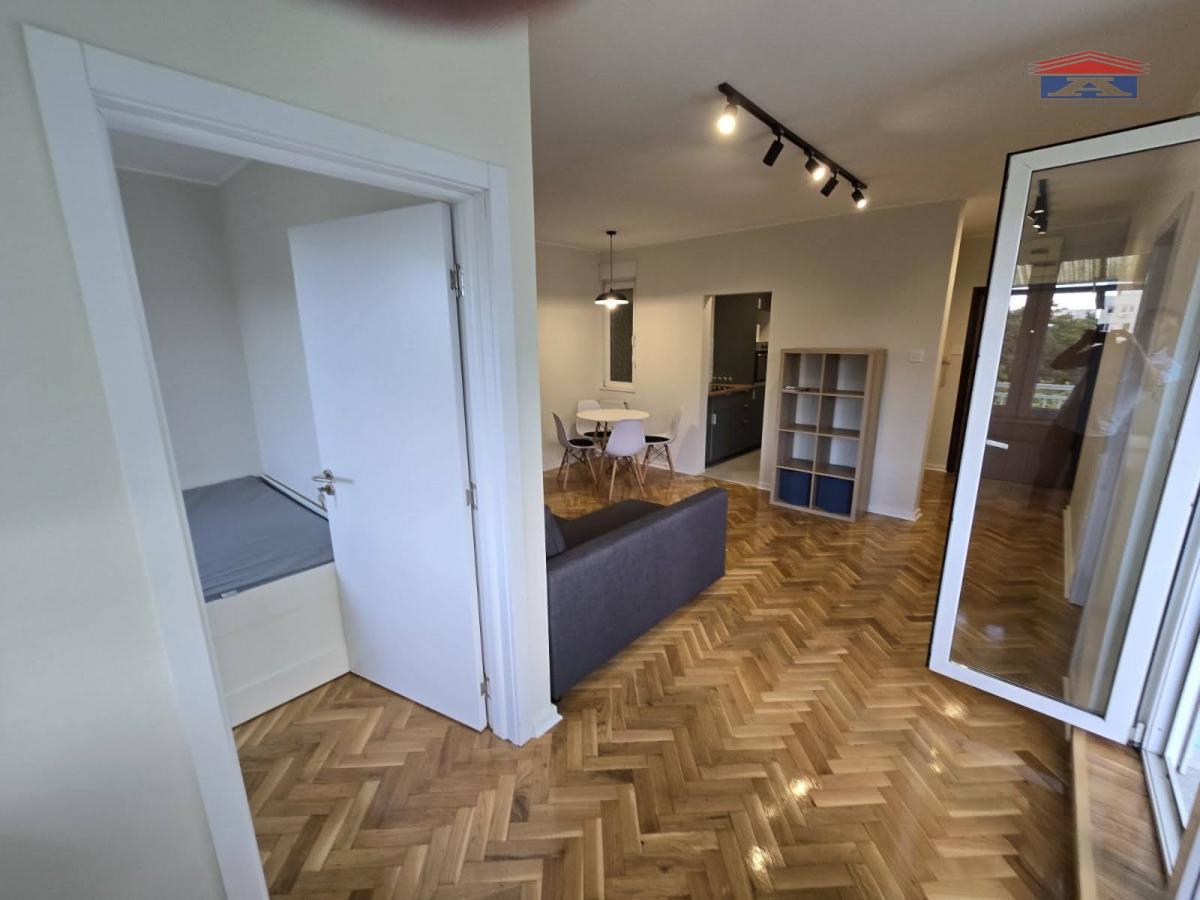 Stan Izdavanje Novi Sad  53 m2