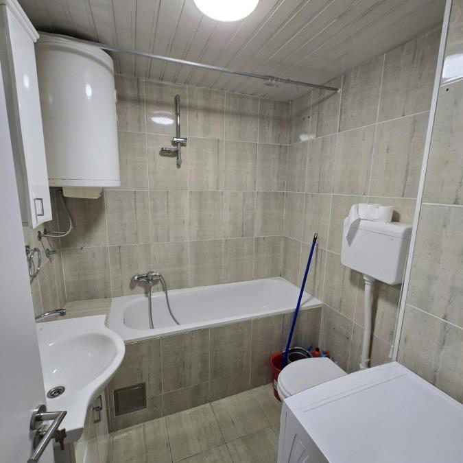 Stan Izdavanje Novi Sad  53 m2