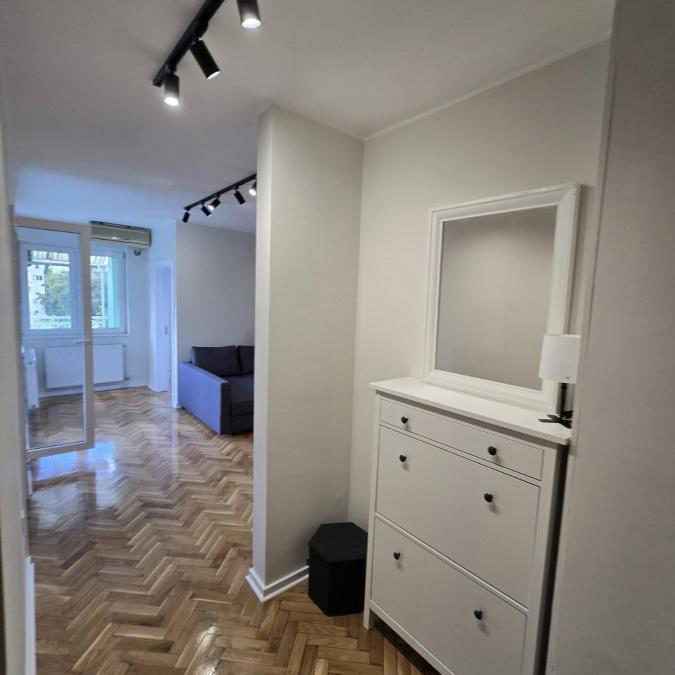 Dvoiposoban stan za izdavanje, Grbavica, Novi Sad, 53m², 700 €/mes