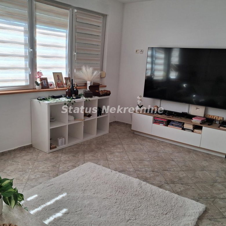Kuća Prodaja Novi Sad  270 m2
