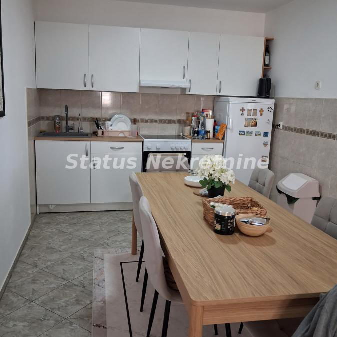 Kuća na prodaju, Rumenka, Novi Sad, 270m², 288.400 €