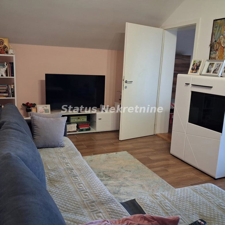 Kuća na prodaju, Rumenka, Novi Sad, 270m², 288.400 €