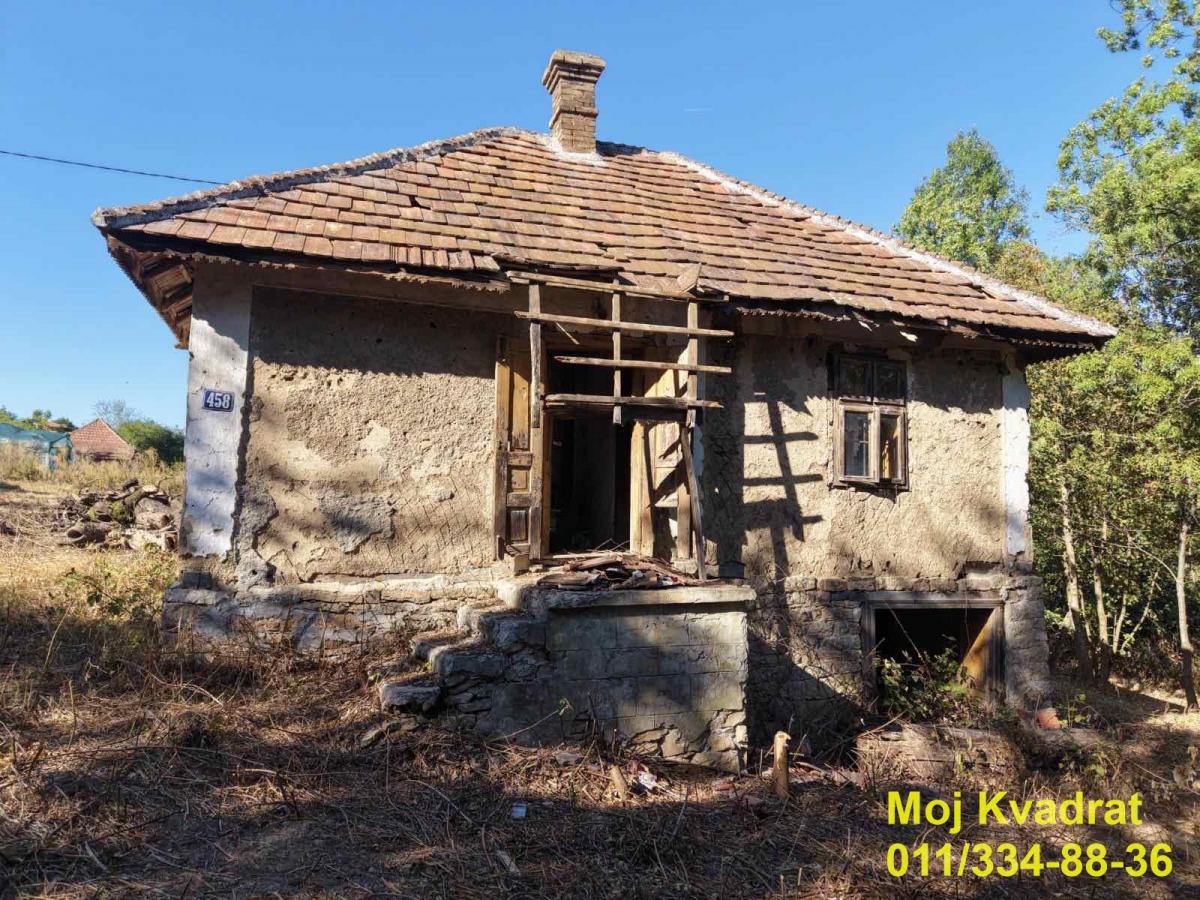 Plac na prodaju, Velika Ivanča, Beograd, 185 ari, 92.500 €