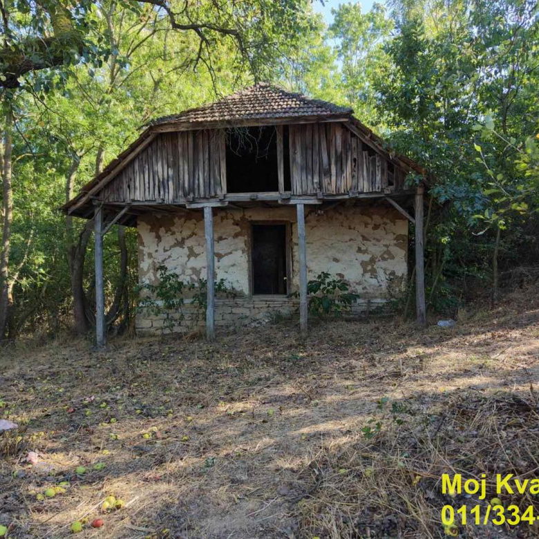 Plac na prodaju, Velika Ivanča, Beograd, 185 ari, 92.500 €