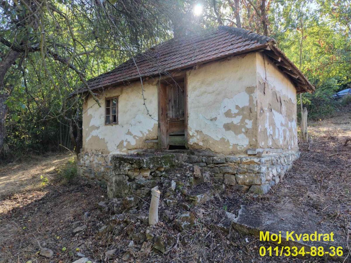 Plac na prodaju, Velika Ivanča, Beograd, 185 ari, 92.500 €
