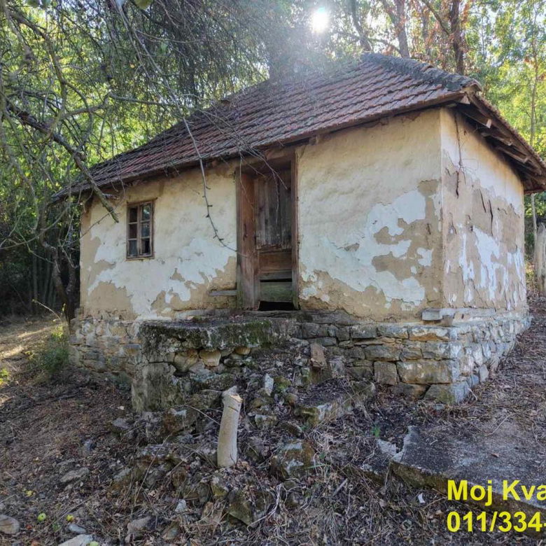 Plac na prodaju, Velika Ivanča, Beograd, 185 ari, 92.500 €