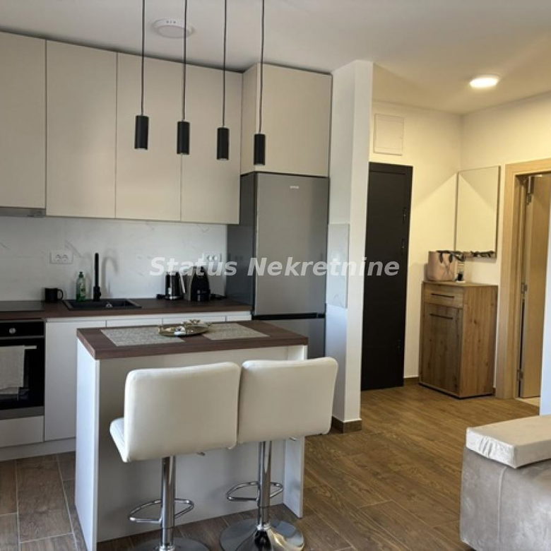 Stan Izdavanje Novi Sad  32 m2