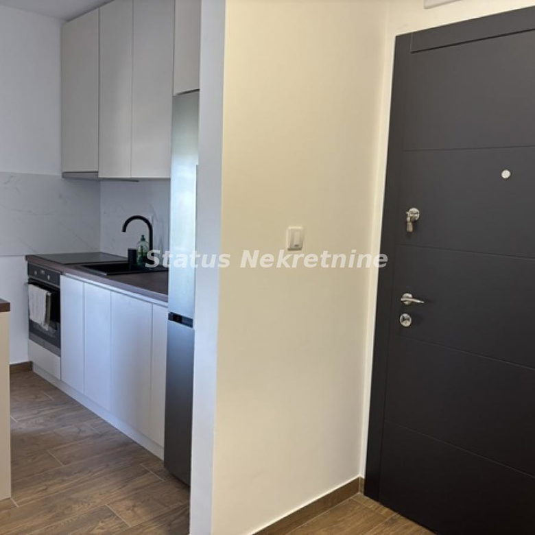 Stan Izdavanje Novi Sad  32 m2