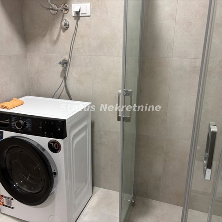 Stan Izdavanje Novi Sad  32 m2