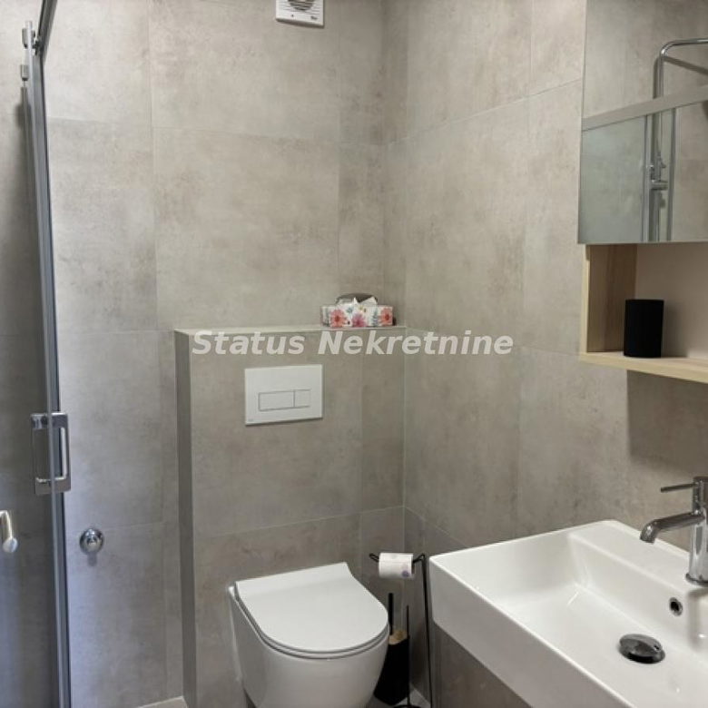 Stan Izdavanje Novi Sad  32 m2