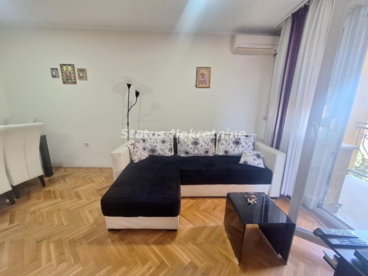 Stan Izdavanje Novi Sad Nova Detelinara 40 m2