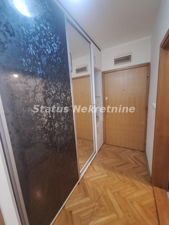 Stan Izdavanje Novi Sad Nova Detelinara 40 m2
