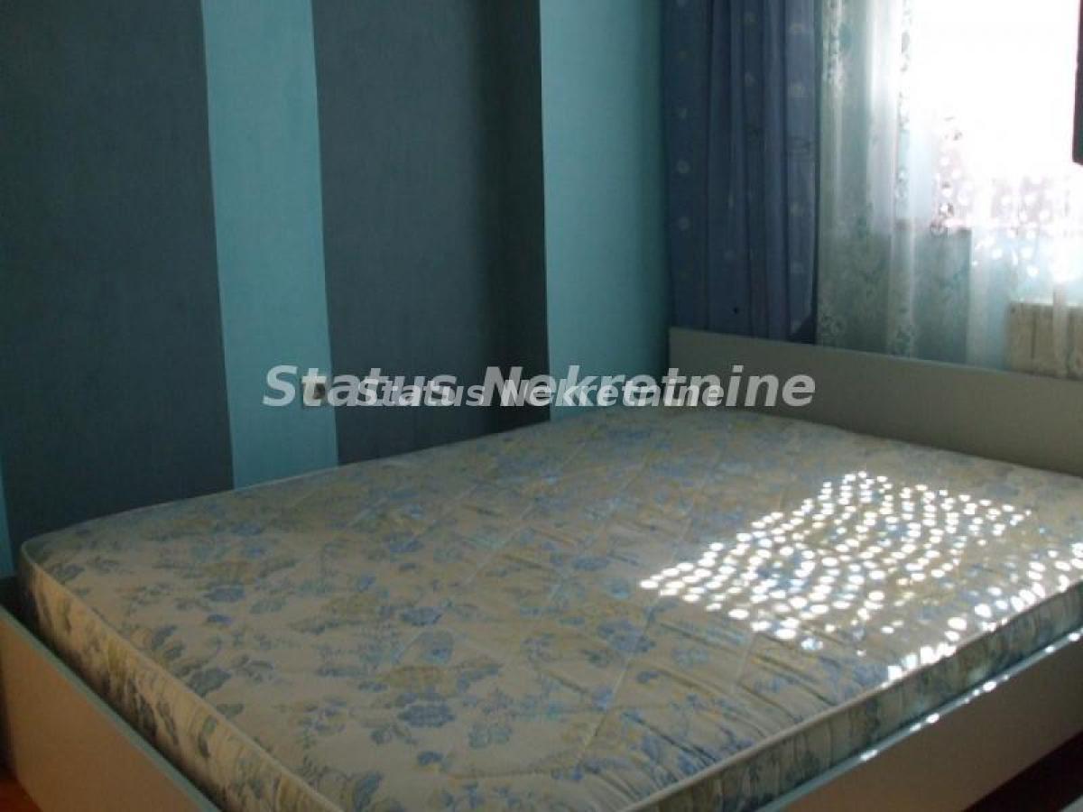 Stan Izdavanje Novi Sad  42 m2