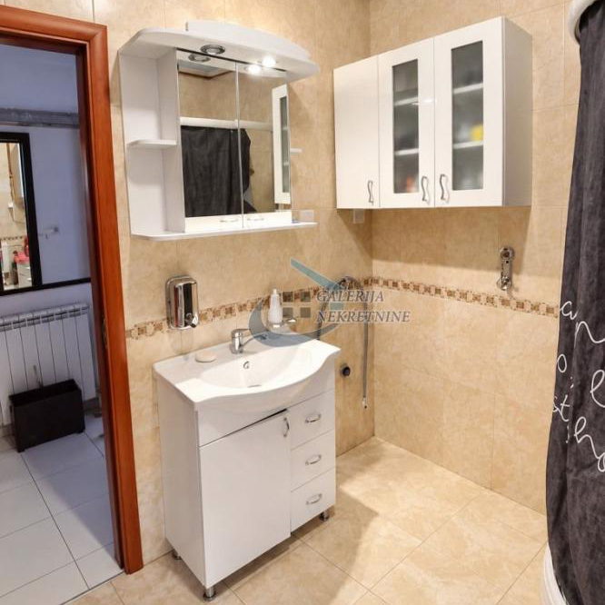 Trosoban stan na prodaju, Voždovačka Crkva, Beograd, 62m², 199.000 €