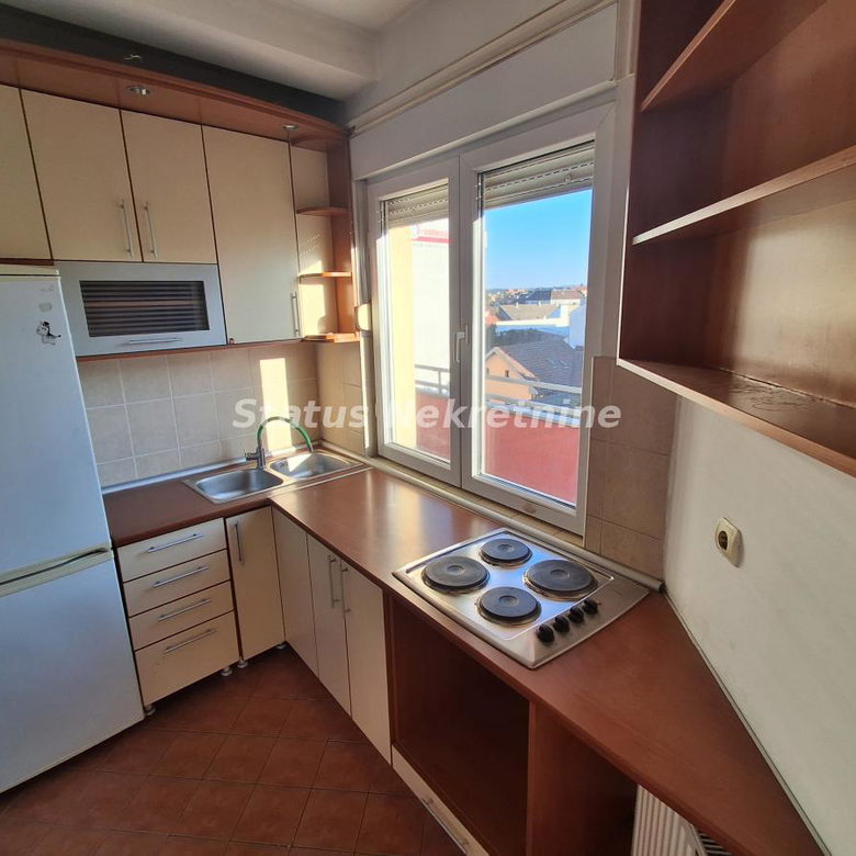 Stan Izdavanje Novi Sad  75 m2