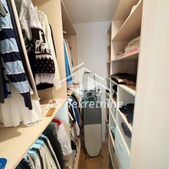 Trosoban stan za izdavanje, Vukov Spomenik, Beograd, 131m², 1.800 €/mes