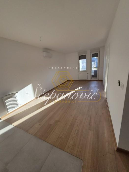 Stan Izdavanje Novi Sad  84 m2